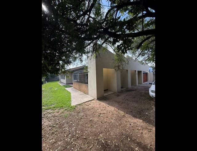 3 BEDROOM HOUSE FOR SALE IN VANDERBIJLPARK SW 1